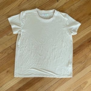 SELA t-shirt size L like new